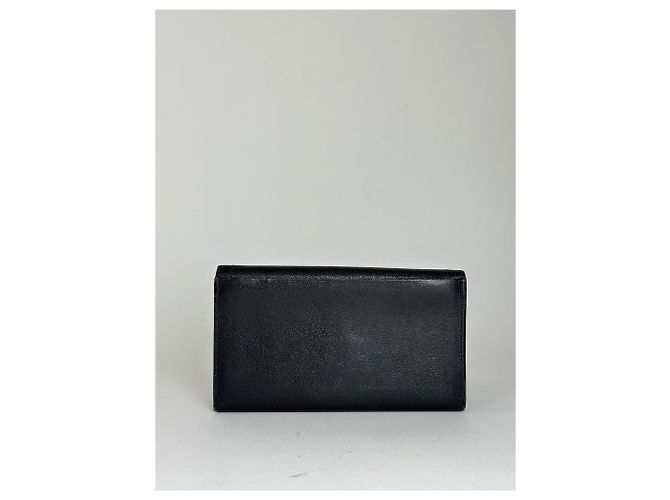 Givenchy Ledergeldbörse in Schwarz mit goldfarbenem Logo-Detail - Ansicht 2