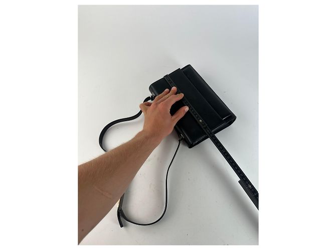 Gucci Black Leather Shoulder Bag - view 10
