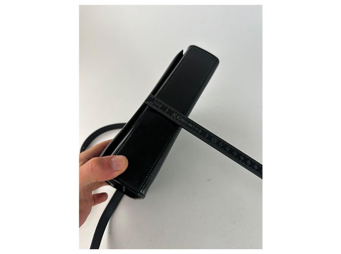 Gucci Black Leather Shoulder Bag - view 12