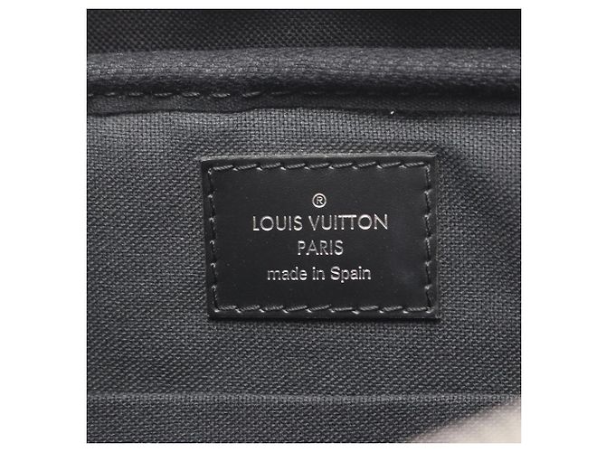 Borsa a tracolla Louis Vuitton Ambrelle Nero - vista 4