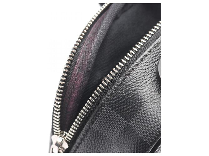 Borsa a tracolla Louis Vuitton Ambrelle Nero - vista 8
