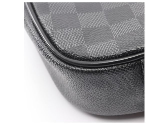 Borsa a tracolla Louis Vuitton Ambrelle Nero - vista 9