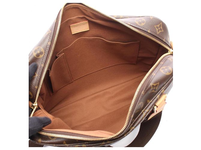 Borsa Louis Vuitton Bosphore Monogram Marrone - vista 3