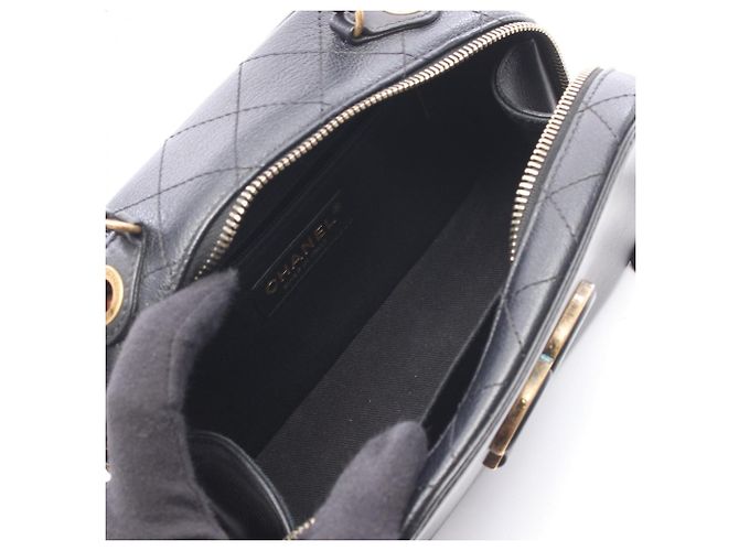 Borsa a tracolla Chanel Coco Mark in pelle nera Nero - vista 3