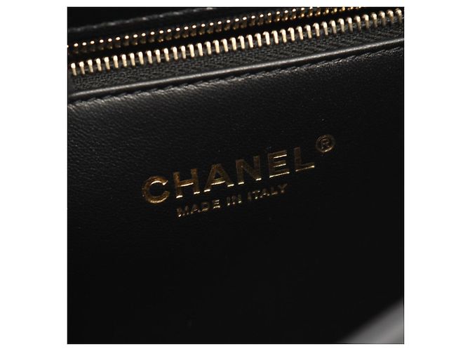 Borsa a tracolla 2-Way Matelassé Chanel in nero - vista 5