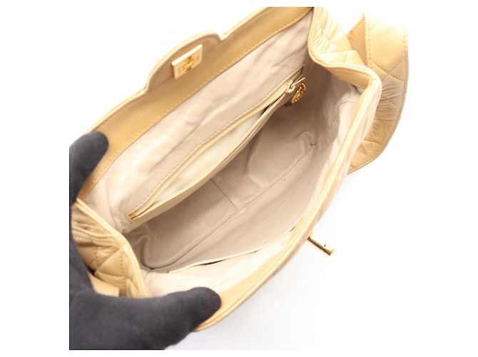 Chanel Matelassé Schultertasche Beige - Ansicht 3