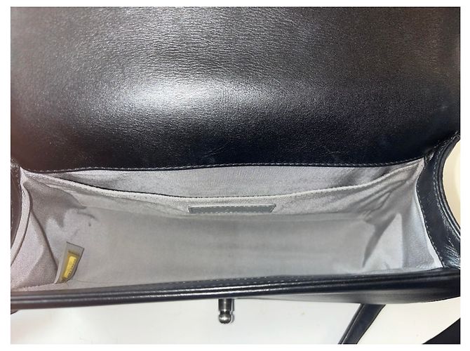 Le Boy Bolsa Chanel Boy Flap em pele de cordeiro acolchoada Old Medium Preto - vista 6