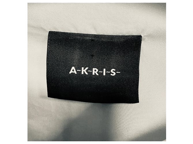 Leichte Akris Jacke mit Kapuze in Hellgrau - Ansicht 3