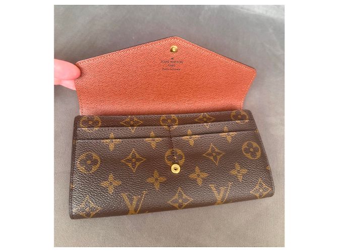 Louis Vuitton Cartera Sarah Monogram Canvas Castaño - vista 11