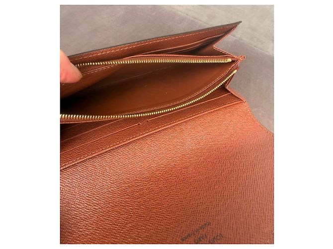 Louis Vuitton Cartera Sarah Monogram Canvas Castaño - vista 17