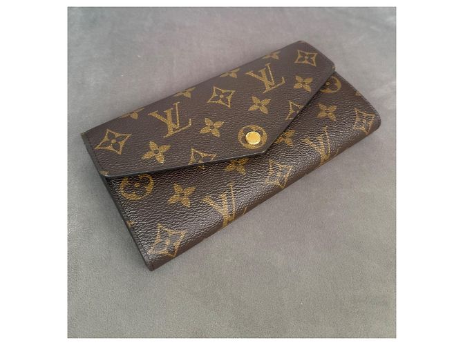 Louis Vuitton Cartera Sarah Monogram Canvas Castaño - vista 5