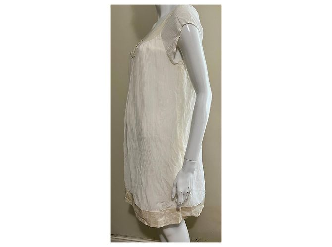 Vestido Diane von Furstenberg Ayuka de seda plisada - Marfil/Oro Blanco Dorado - vista 2