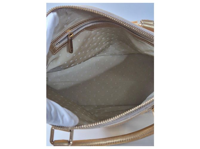 Louis Vuitton Alma BB borsa pelle oro D'oro - vista 10
