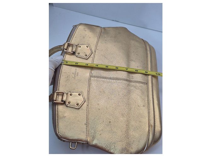 Louis Vuitton Alma BB borsa pelle oro D'oro - vista 12