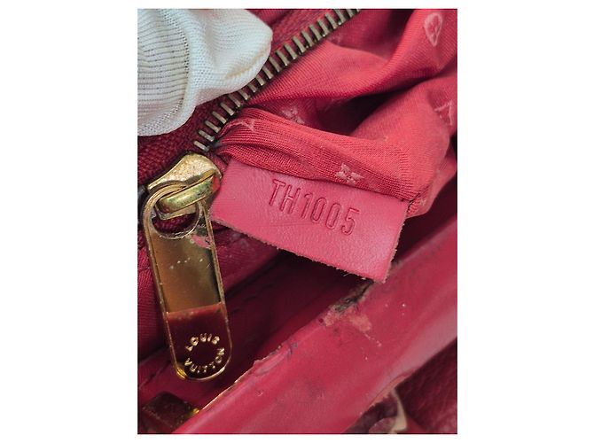 Louis Vuitton Lockit PM Borsa in pelle rossa Rosso - vista 14