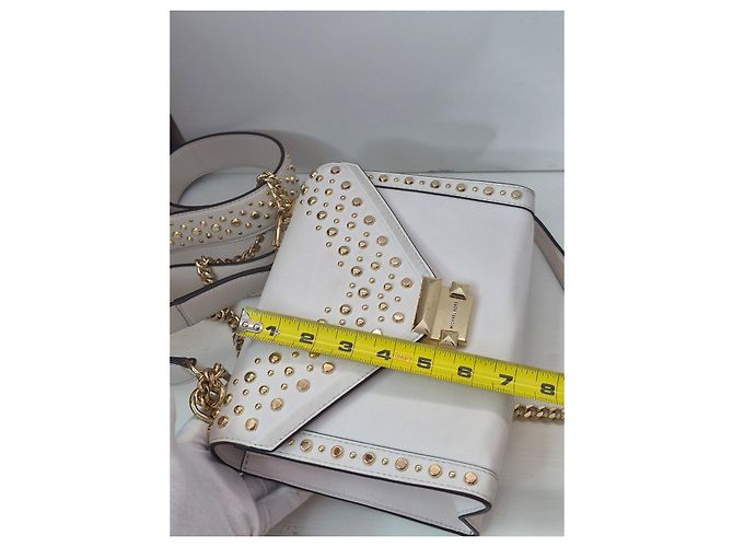 Michael Kors Borsa a tracolla in pelle bianca con borchie Bianco - vista 9