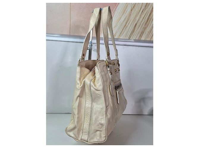 Fendi Borsa Tote in Pelle Lucida Crema Crudo - vista 4