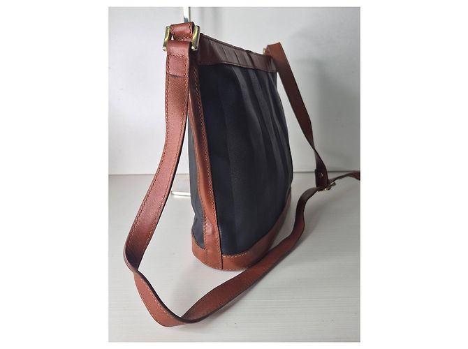 Fendi Schultertasche aus Zucca-Canvas und Leder Braun Schwarz - Ansicht 5
