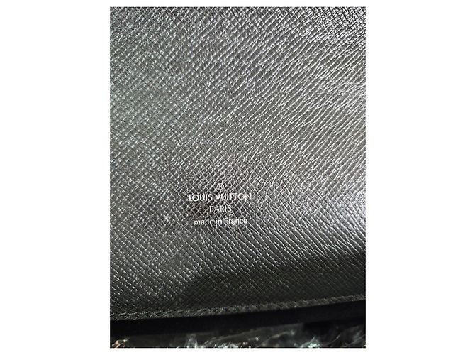 Louis Vuitton Valigetta in pelle Taiga Nero - vista 6