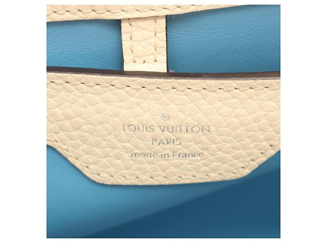 Borsa 2-Way Capucines MM Louis Vuitton Blu Crudo - vista 4