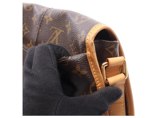 Bolsa de Ombro Louis Vuitton Menilmontant MM Marrom - vista 7