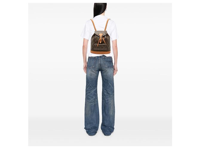 Louis Vuitton Marrom Monogram Montsouris MM - vista 7