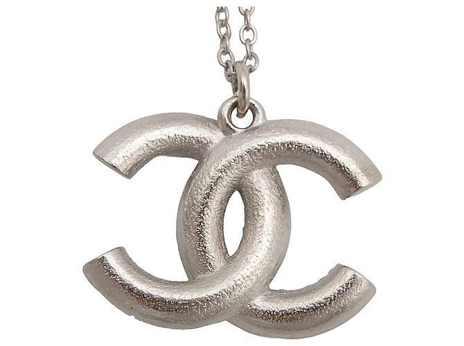 Chanel Silber CC Messing Anhänger-Halskette mit Strass und Kunstperlen - vista 5
