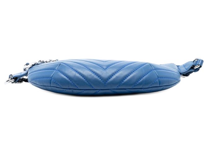 Chanel Blue CC Chevron Lambskin Top Zip Belt Bag - vista 3