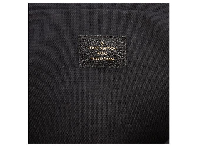 Louis Vuitton Black Monogram Empreinte Vosges MM Nero - vista 5
