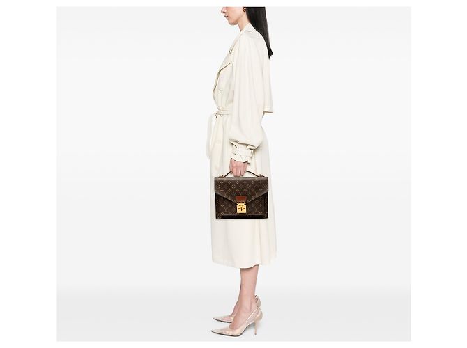 Louis Vuitton Marrom Monogram Monceau 28 - vista 8