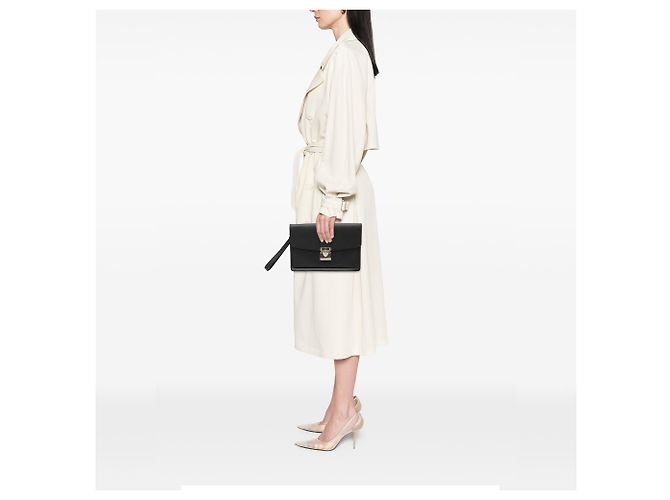 Clutch Louis Vuitton Black Taiga Belaia Nero - vista 7