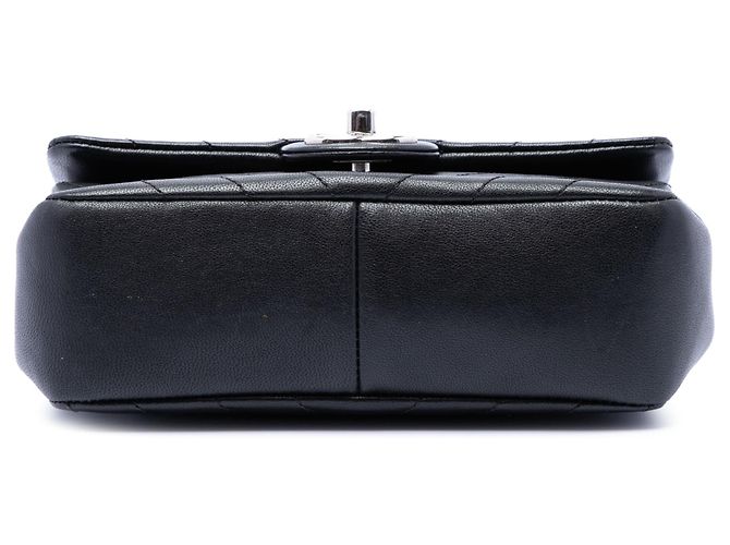 Chanel Black Mini CC Chevron Calfskin Single Flap Nero - vista 3