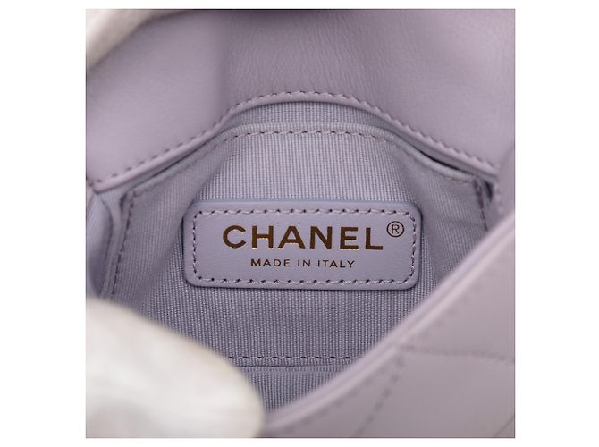 Chanel Mini Flap in pelle di vitello trapuntata viola con catena framing Porpora - vista 5