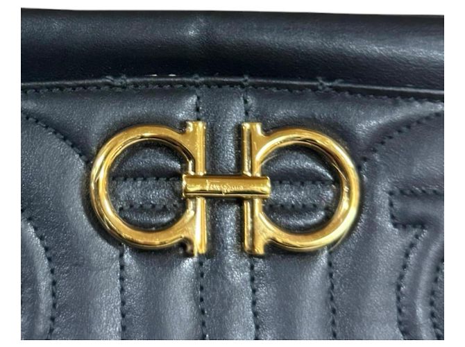 Borsa a tracolla Salvatore Ferragamo Gancini Nero - vista 13