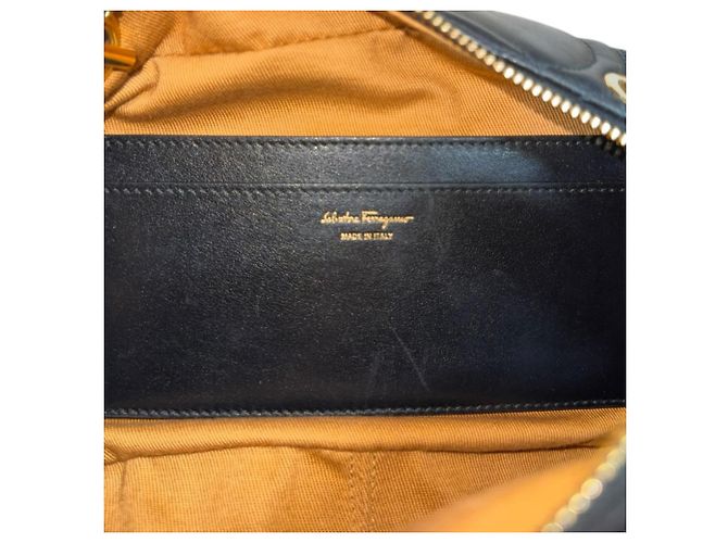 Borsa a tracolla Salvatore Ferragamo Gancini Nero - vista 9