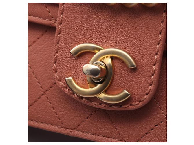 Borsa a tracolla Chanel Matelassé in pelle rosa - vista 8