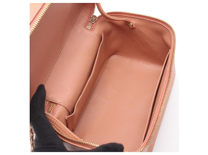 Borsa a tracolla Chanel Matelassé in pelle rosa - vista 3