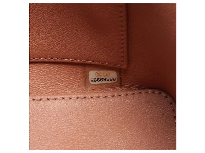 Borsa a tracolla Chanel Matelassé in pelle rosa - vista 5
