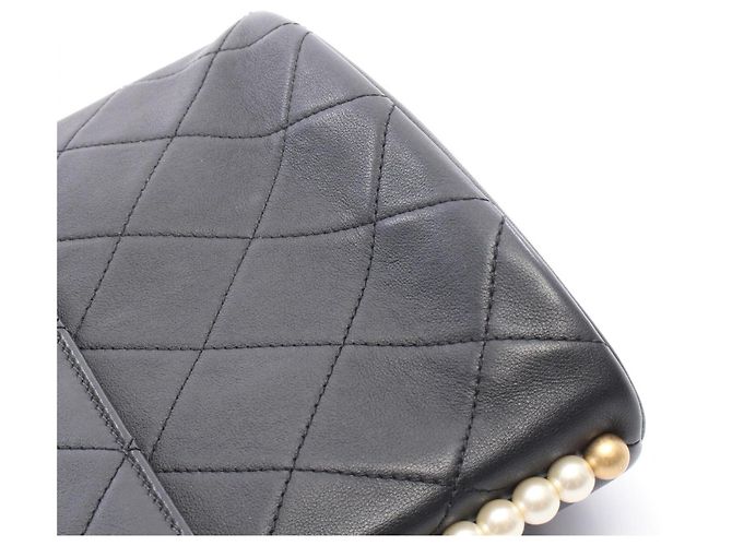 Borsa a tracolla Chanel Matelassé Faux Pearl Nero - vista 9