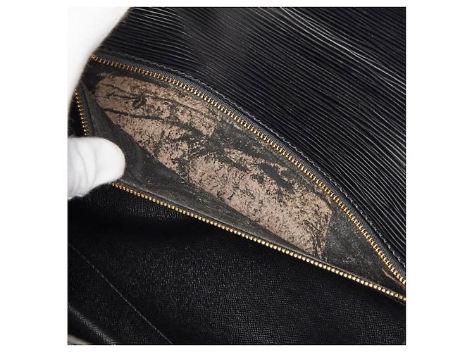 Bolsa Louis Vuitton Epi Monceau Preto - vista 10