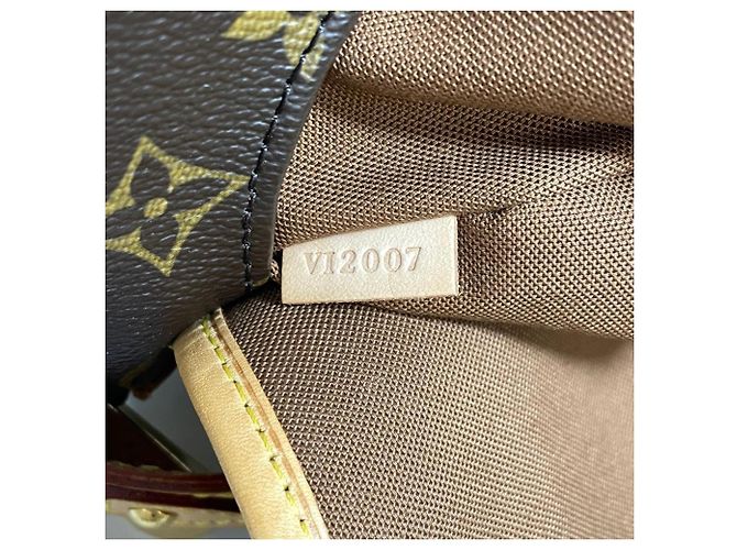 Louis Vuitton Tulum PM Schultertasche Braun - Ansicht 8