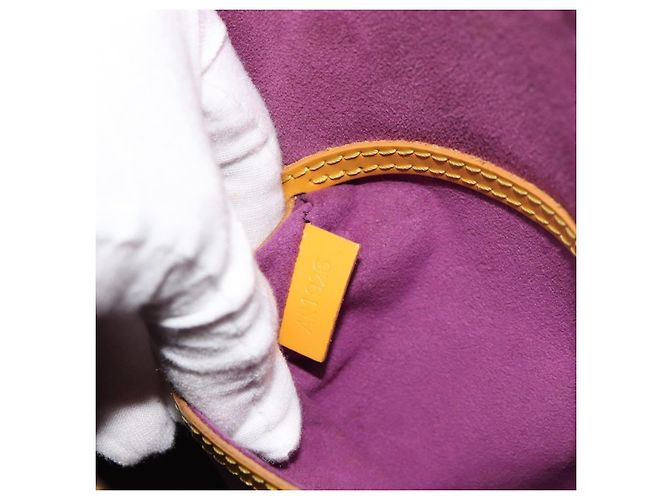 Louis Vuitton Alma Epi Leather PM Giallo - vista 6