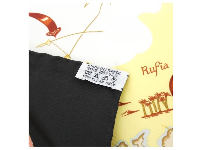 Silk In Hermès Hermes AU DELA DES CINQ MERS Carré Schal Schwarz Weiß - Ansicht 3