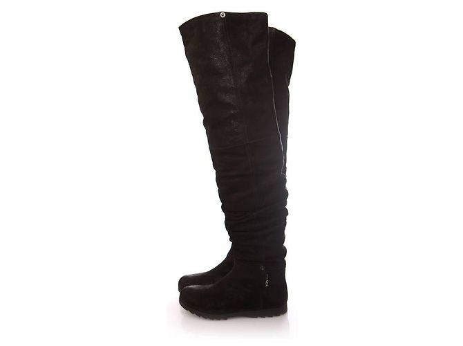 Prada, botas largas de cuero negro con arrugas. - vista 2