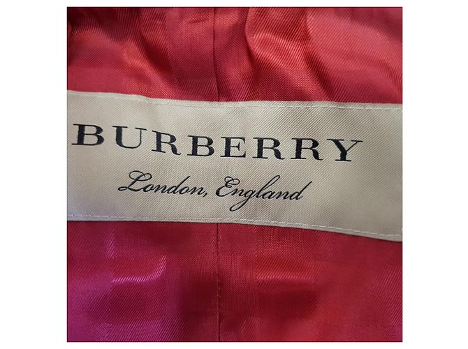 Burberry gesteppte Daunenweste mit Reißverschluss in Rot aus Polyamid - Ansicht 5