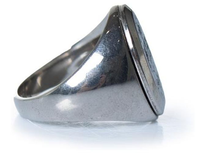 Alexander McQueen, Anello con stemma argentato Argento Metallico - vista 3