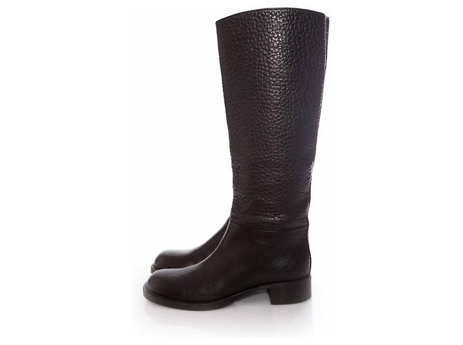 Prada, botas de cuero granulado negro. - vista 2