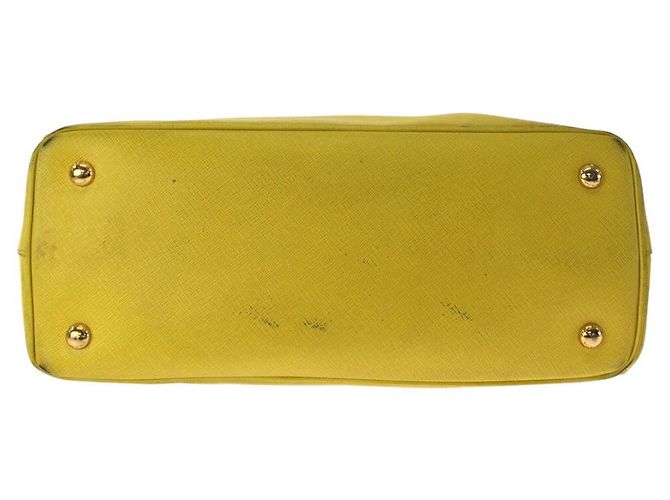 Bolso 2way de piel Saffiano Prada Amarillo - vista 10