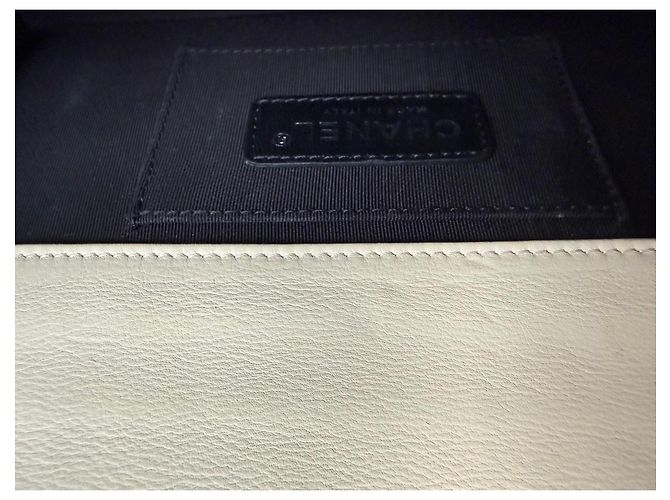 Borsa Chanel 19 Flap Bag Beige in Pelle Nero - vista 9