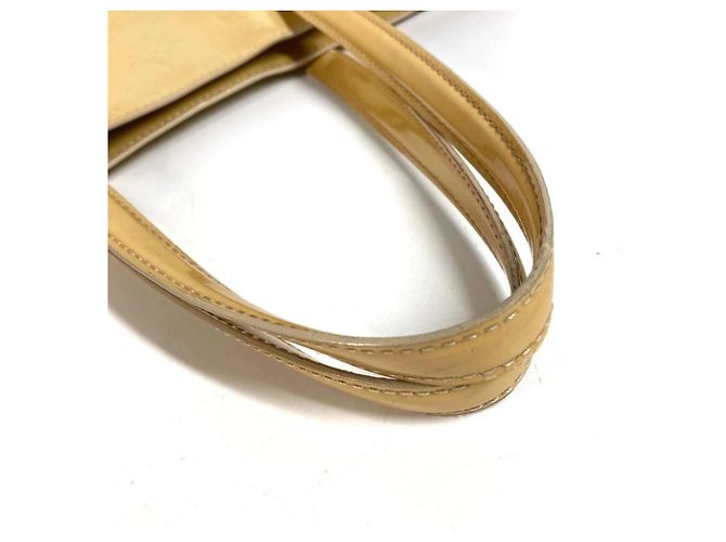 Borsa Louis Vuitton Monogram Vernis Wilshire MM Beige Corallo - vista 8